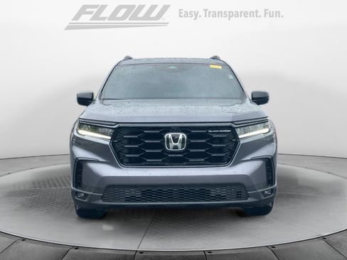 Used 2025 Honda Pilot Black Edition image 3