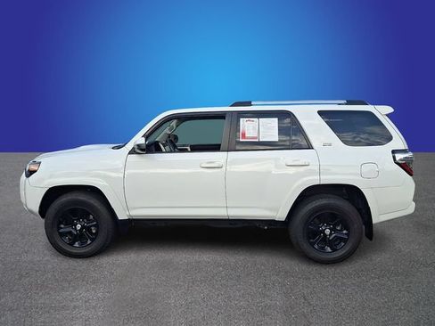 Used 2024 Toyota 4Runner SR5 AWD/4WD image 7