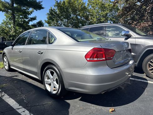 Used 2012 Volkswagen Passat 2.5 SE image 4