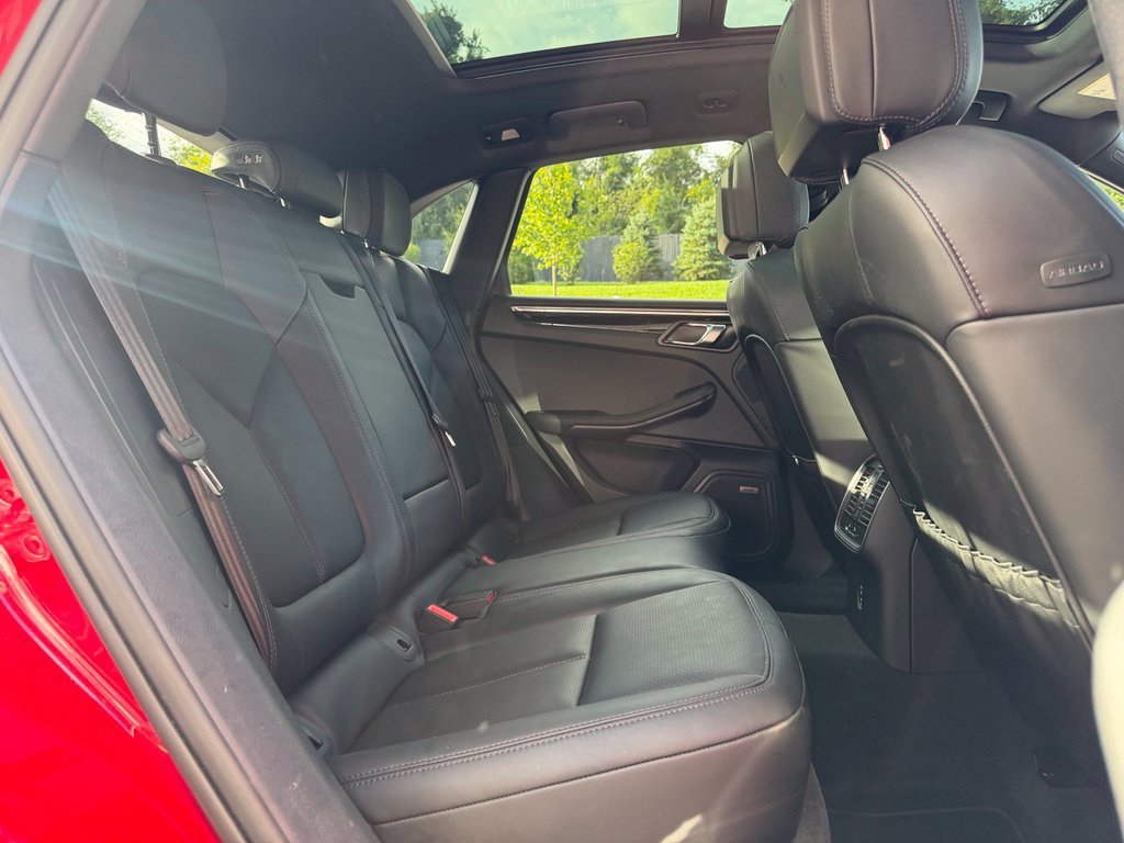 Certified 2026 Porsche Macan AWD/4WD image 20