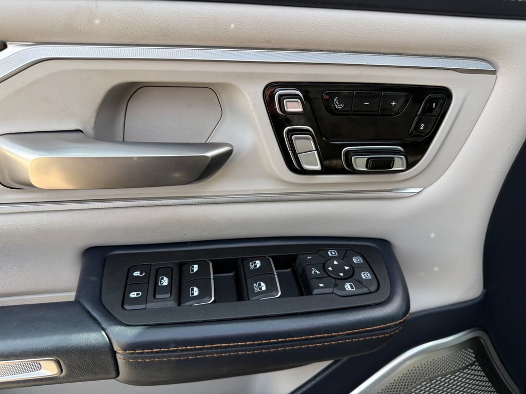 Used 2025 RAM 1500 Tungsten w/ Off Road Group AWD/4WD image 18