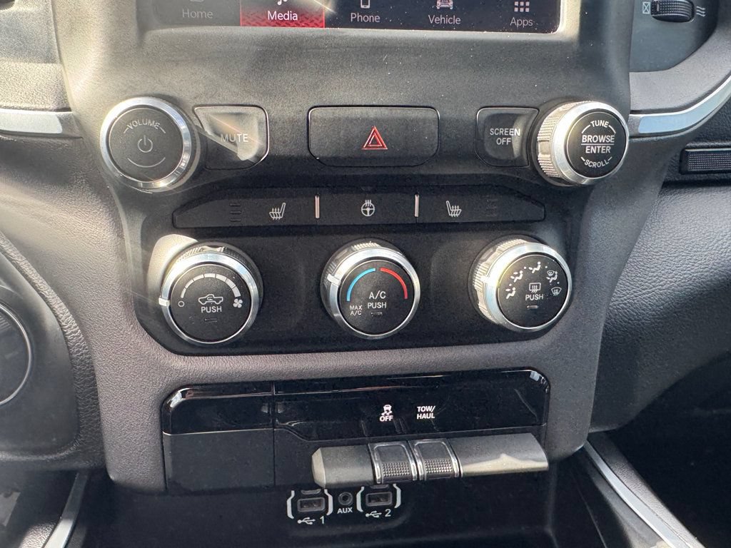 Used 2023 RAM 1500 Big Horn AWD/4WD image 30