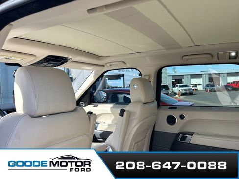 Used 2016 Land Rover Range Rover Sport HSE image 14