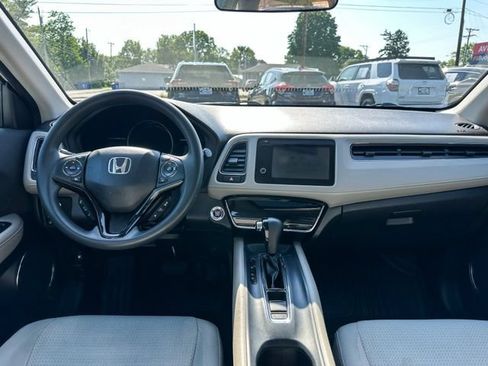 Used 2022 Honda HR-V EX image 19