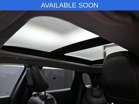 Used 2021 Jeep Cherokee Latitude Lux w/ Sun & Sound Group image 27