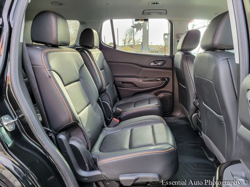 Used 2023 GMC Acadia AT4 w/ Technology Package image 33