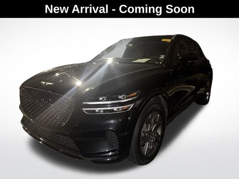 Used 2023 Genesis GV70 2.5T w/ Advanced Package image 2