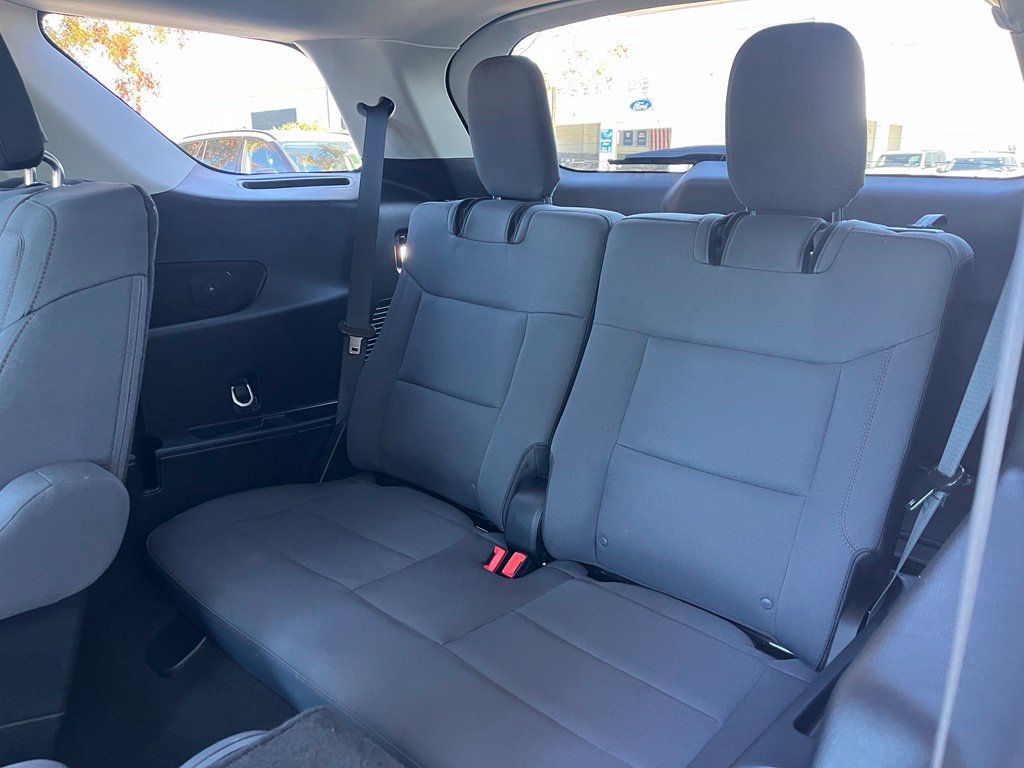 Used 2025 Ford Explorer Active AWD/4WD image 16