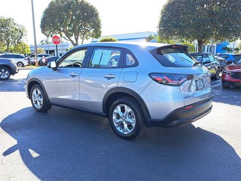 Used 2023 Honda HR-V LX image 4