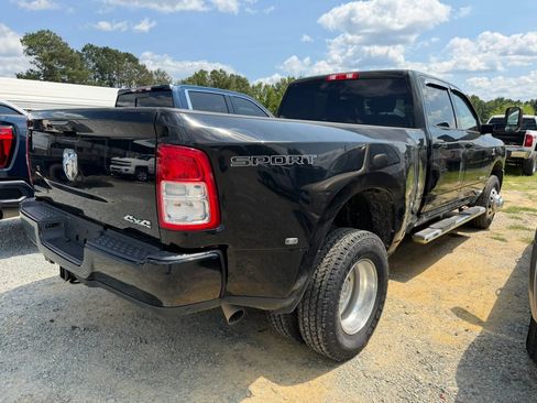 Used 2021 RAM 3500 Big Horn w/ Level 1 Equipment Group AWD/4WD image 6