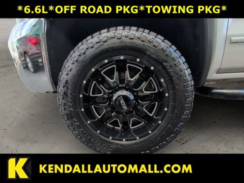 Used 2016 GMC Sierra 2500 SLE w/ SLE Preferred Package AWD/4WD image 11