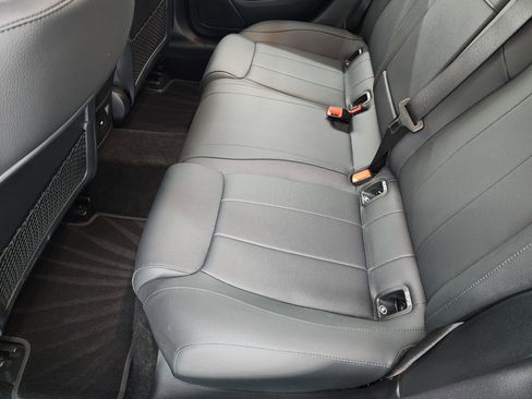 Used 2025 Mercedes-Benz CLA 250 4MATIC image 31