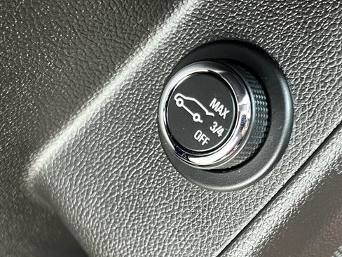 Used 2018 Chevrolet Traverse High Country image 37