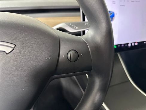 Used 2019 Tesla Model 3 Performance image 16