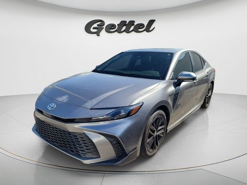 Certified 2025 Toyota Camry SE w/ Convenience Package image 1