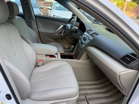 Used 2009 Toyota Camry XLE FWD image 20
