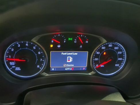 Used 2022 GMC Terrain SLT w/ Infotainment Package II AWD/4WD image 15