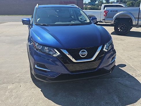 Used 2022 Nissan Rogue Sport SL image 3