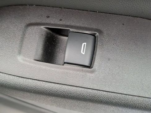 Used 2022 Chevrolet Equinox LT image 34