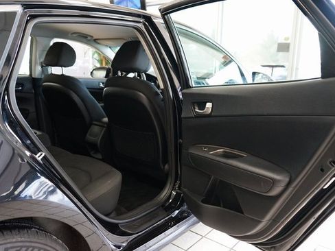 Used 2020 Kia Optima LX image 43