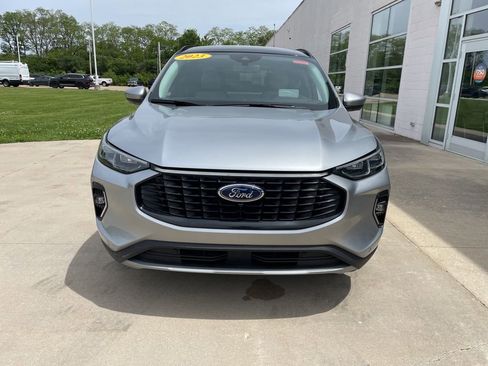 Certified 2023 Ford Escape Platinum w/ Premium Technology Package AWD/4WD image 3