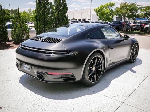 Used 2024 Porsche 911 Carrera RWD image 10