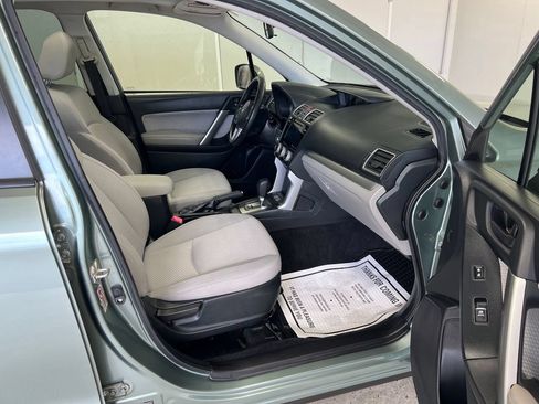 Used 2018 Subaru Forester 2.5i Premium w/ All-Weather Package AWD/4WD image 13