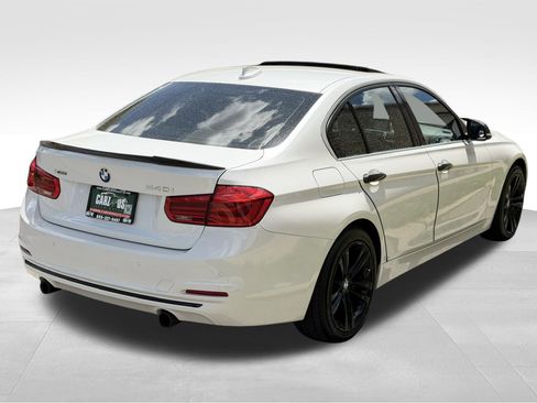 Used 2017 BMW 340i xDrive Sedan AWD/4WD image 6