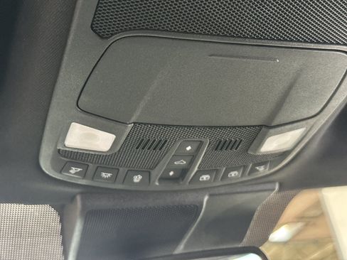 Used 2020 Ford F150 Lariat w/ Equipment Group 502A Luxury AWD/4WD image 37
