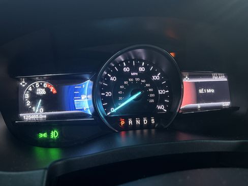 Used 2017 Ford Explorer XLT w/ Equipment Group 202A image 20