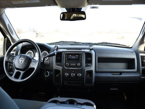 Used 2018 RAM 2500 Tradesman w/ Chrome Appearance Group image 12