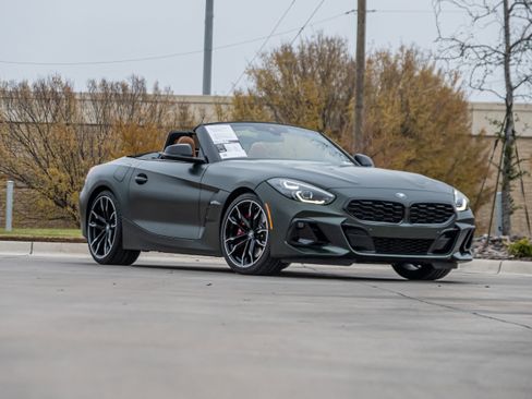 Used 2026 BMW Z4 M40i w/ Premium Package image 2