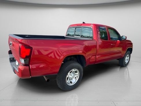 Used 2018 Toyota Tacoma SR w/ SR Convenience Package AWD/4WD image 6