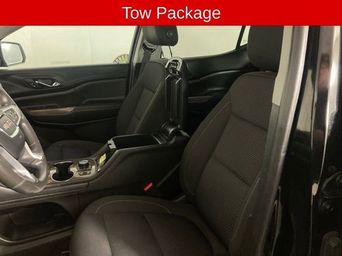 Used 2023 GMC Acadia SLE image 10