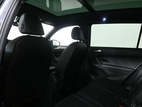 Used 2022 Volkswagen Tiguan SE R-Line AWD/4WD image 32