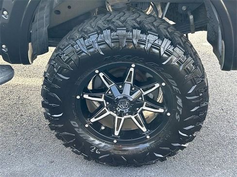 Used 2017 Nissan Titan PRO-4X image 14