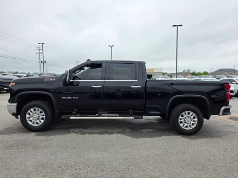 Used 2024 Chevrolet Silverado 2500 LTZ w/ LTZ Convenience Package AWD/4WD image 4