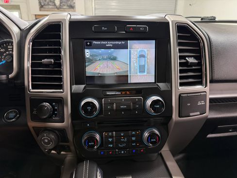 Used 2017 Ford F150 Lariat w/ Equipment Group 502A Luxury AWD/4WD image 24