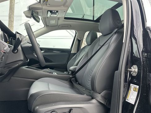 New 2026 Volkswagen Tiguan SE image 3