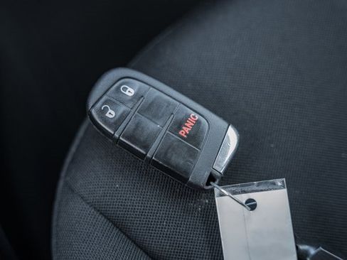 Used 2020 Jeep Renegade Latitude w/ UConnect 8.4 Nav Group image 43