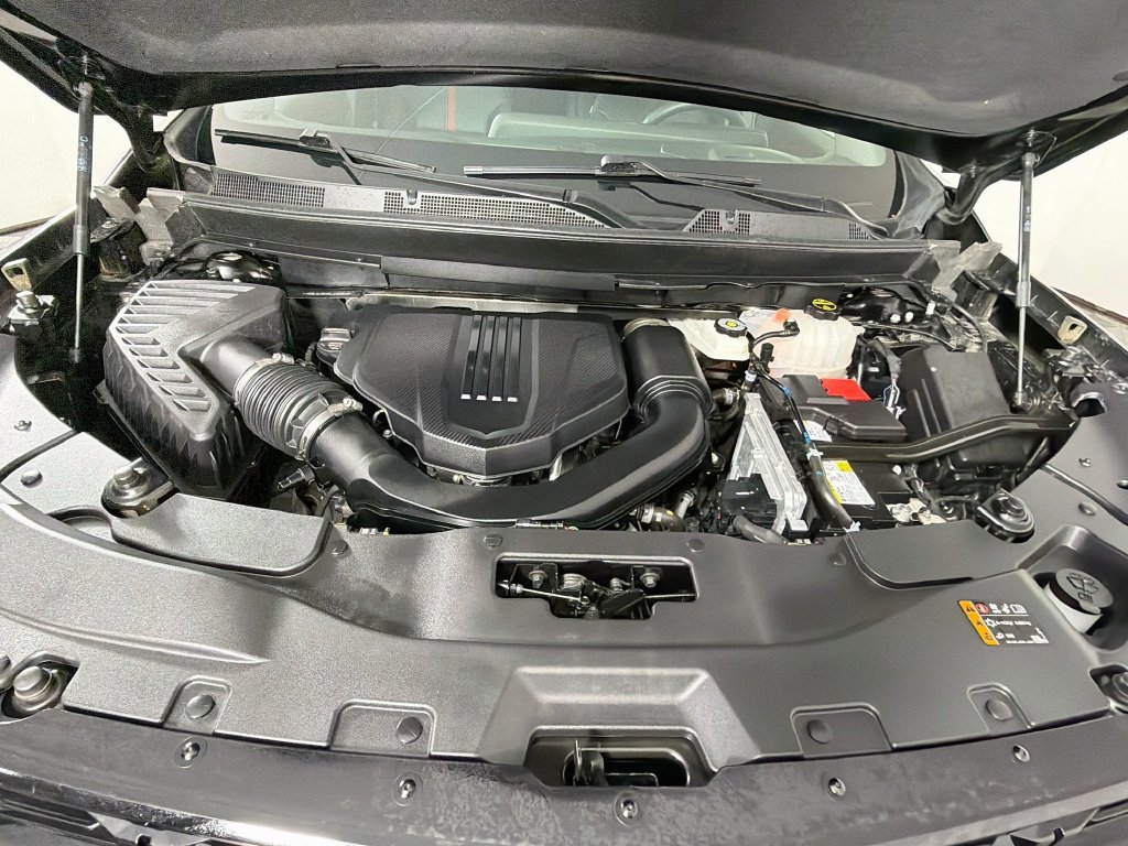 Used 2025 Chevrolet Traverse RS w/ LPO, Floor Liner Package AWD/4WD image 32