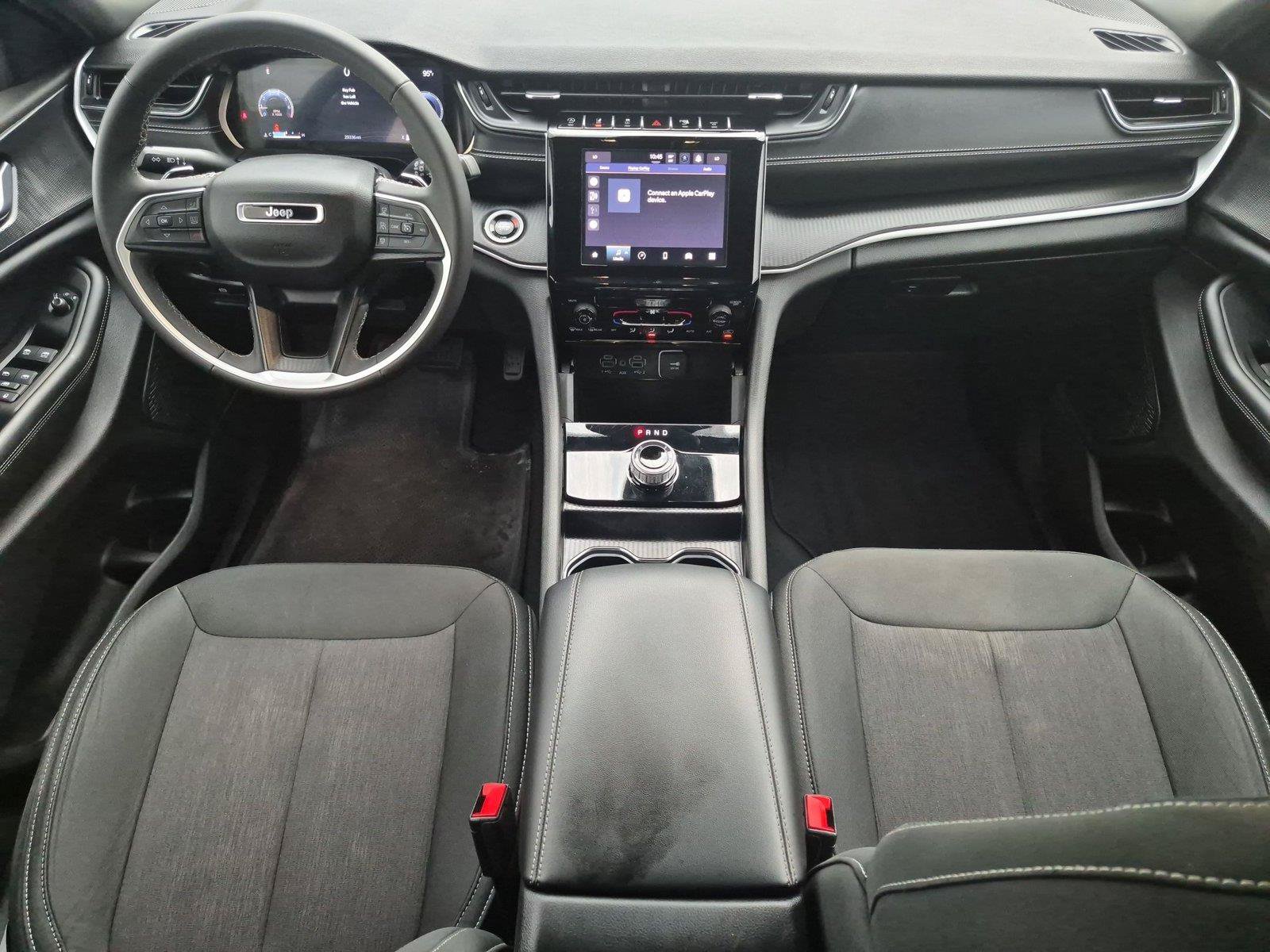 Used 2024 Jeep Grand Cherokee Laredo X RWD image 11