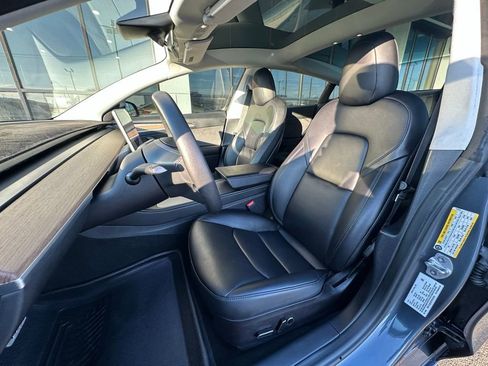 Used 2023 Tesla Model 3 Performance image 18