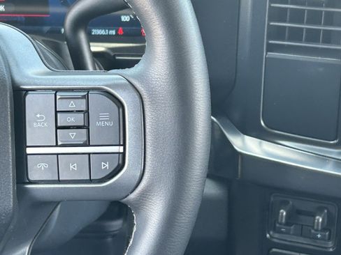 Used 2025 Ford F250 Lariat AWD/4WD image 23