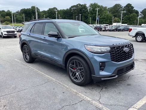 Used 2025 Ford Explorer ST-Line w/ Premium Package RWD image 1