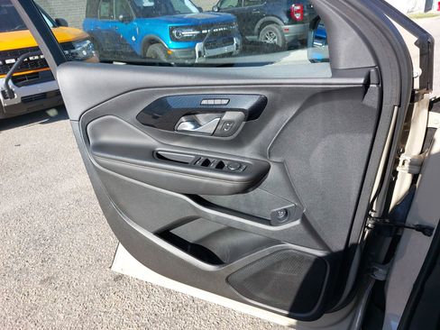 Used 2022 GMC Terrain AT4 image 26