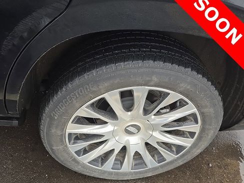 Certified 2025 Cadillac Escalade Premium Luxury Platinum image 9