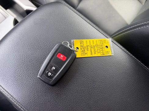 Used 2023 Toyota 4Runner Limited AWD/4WD image 34
