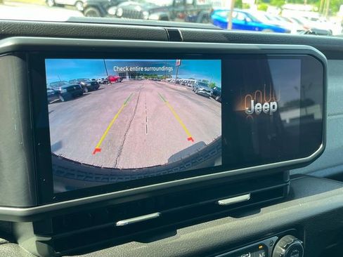 Used 2026 Jeep Wrangler Sport AWD/4WD image 28