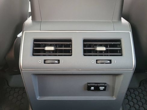 Used 2024 INEOS Grenadier AWD/4WD image 11